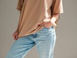 Jak nosić khaki total look, by wyglądać świeżo i stylowo?